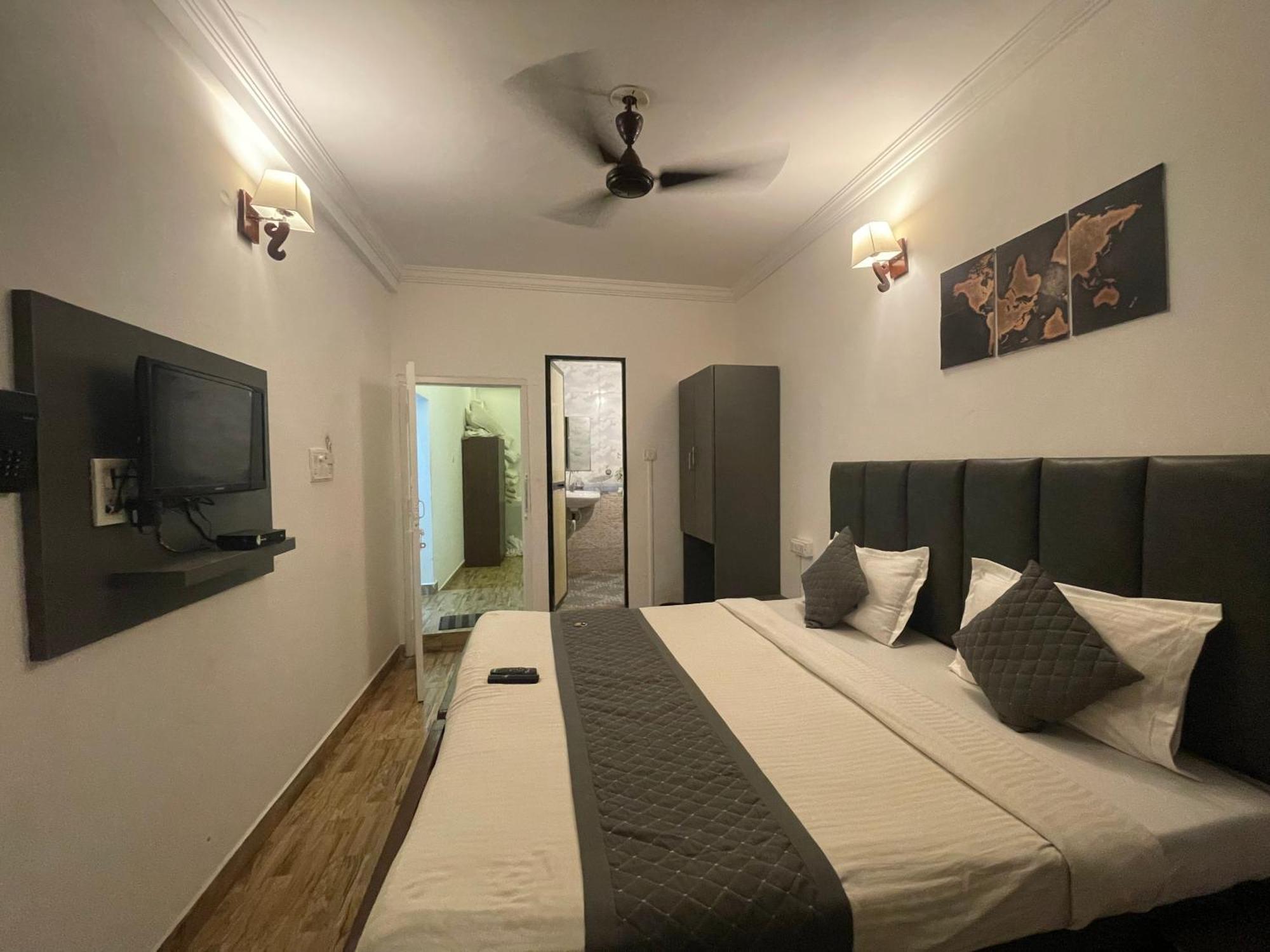 Baga Beach Ocean كالانغيُت المظهر الخارجي الصورة