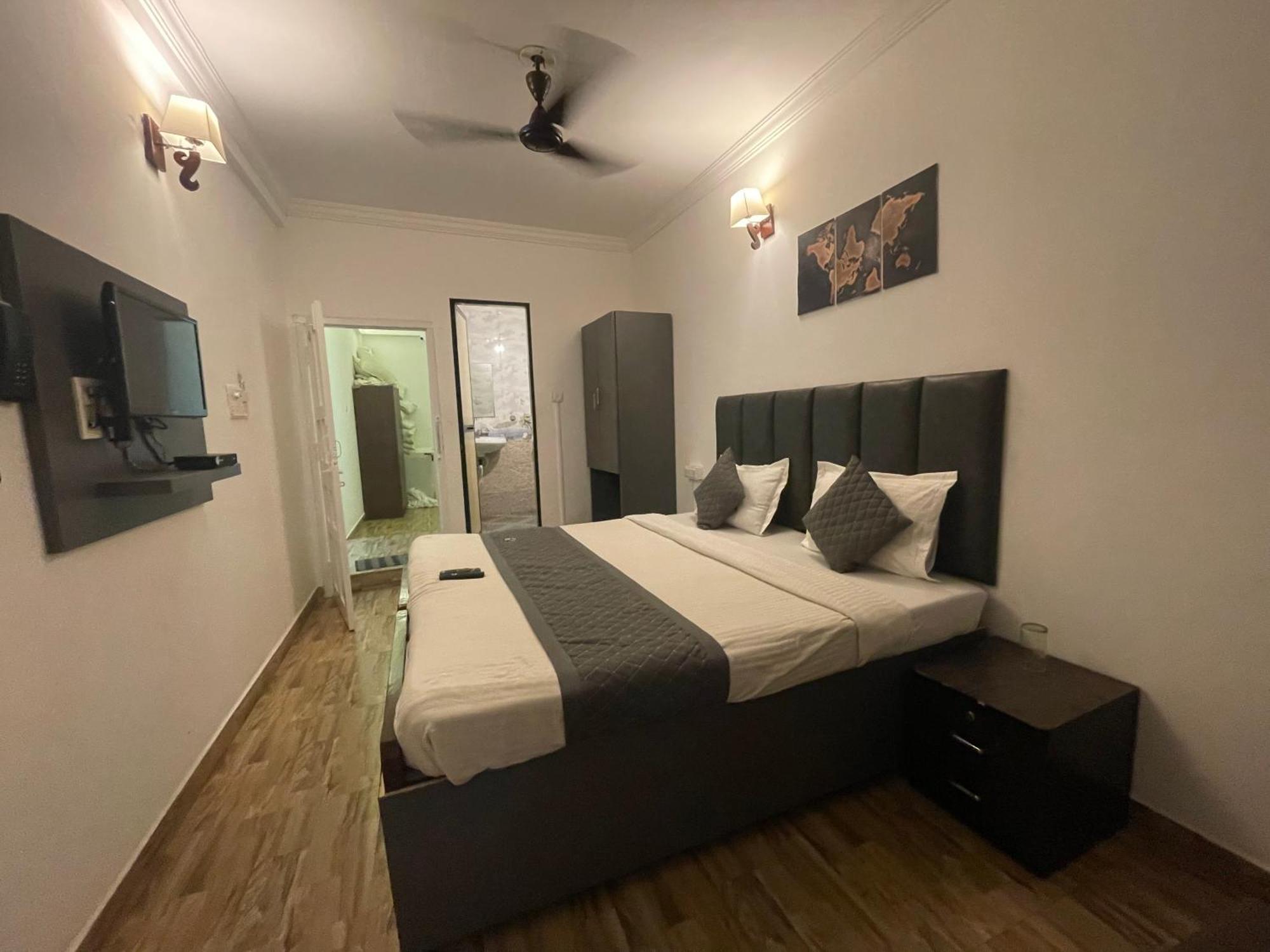 Baga Beach Ocean كالانغيُت المظهر الخارجي الصورة